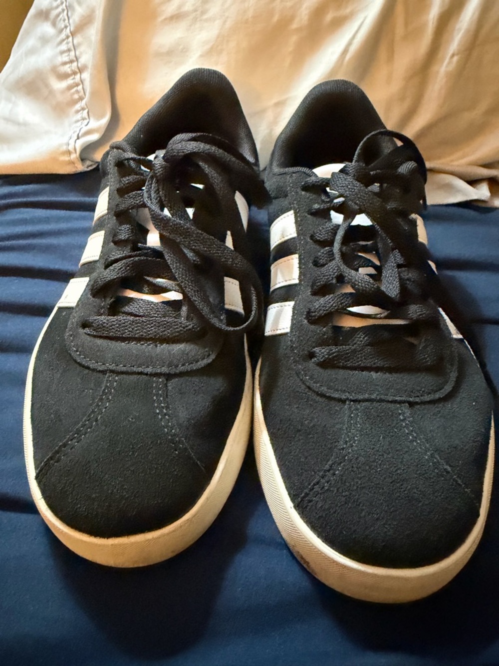Adidas court shoes size 8